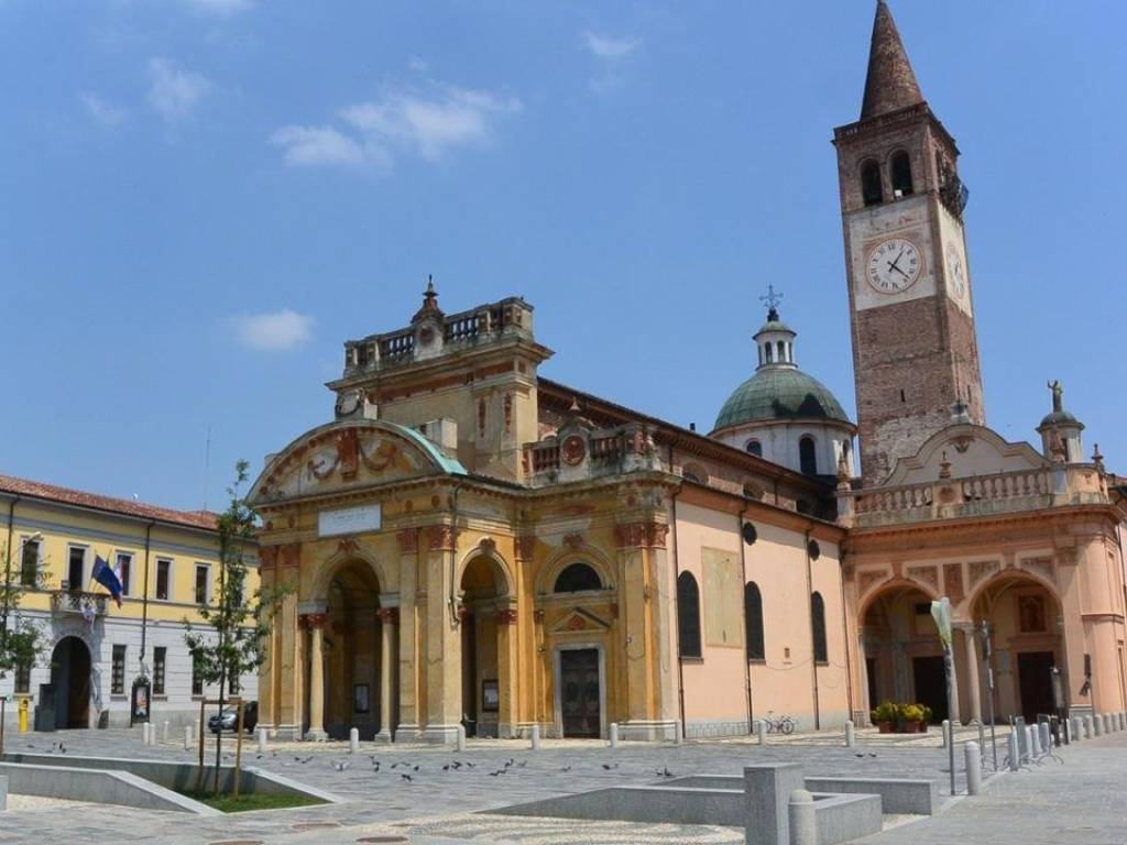 piazza Cerano