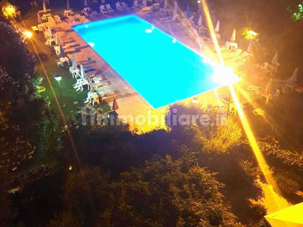 Piscina comprensorio