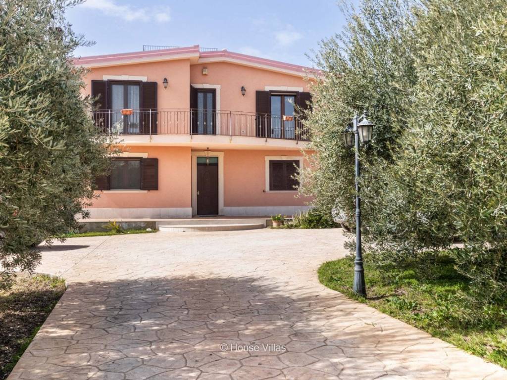 villa con piscina in cda laufi a noto   18