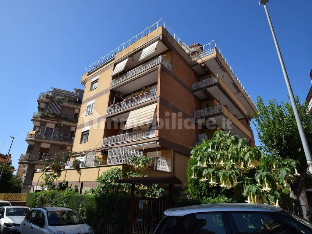 VIA VASSALLI APARTAMENTO IN VENDITA