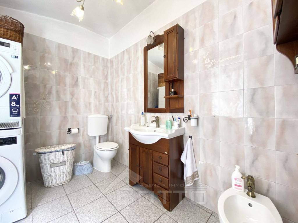 casa vendita serravalle bagno