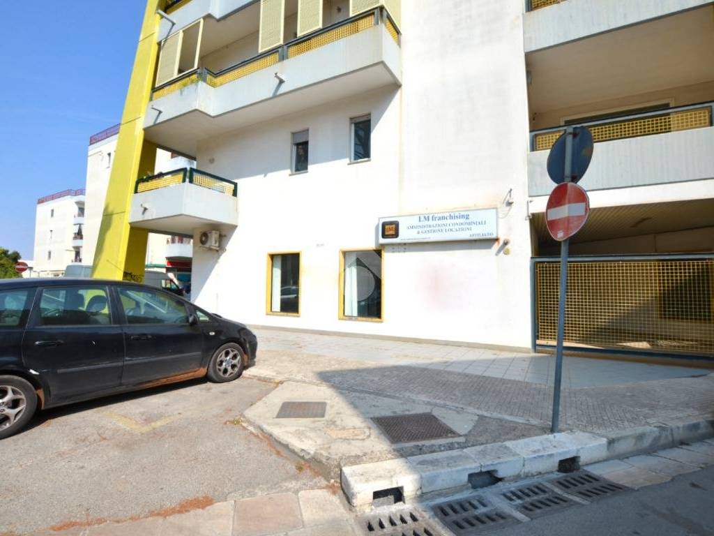 Vendita Appartamento Gioia del Colle. Monolocale in via Giosuè Carducci  106. Buono stato, piano terra, riscaldamento autonomo, rif. 106274629