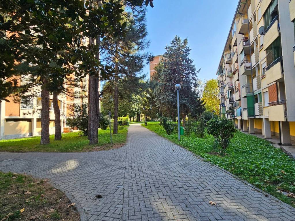 Vendita Appartamento Milano. Bilocale in via Demonte 1. Buono stato,  secondo piano, con balcone, riscaldamento centralizzato, rif. 106223587