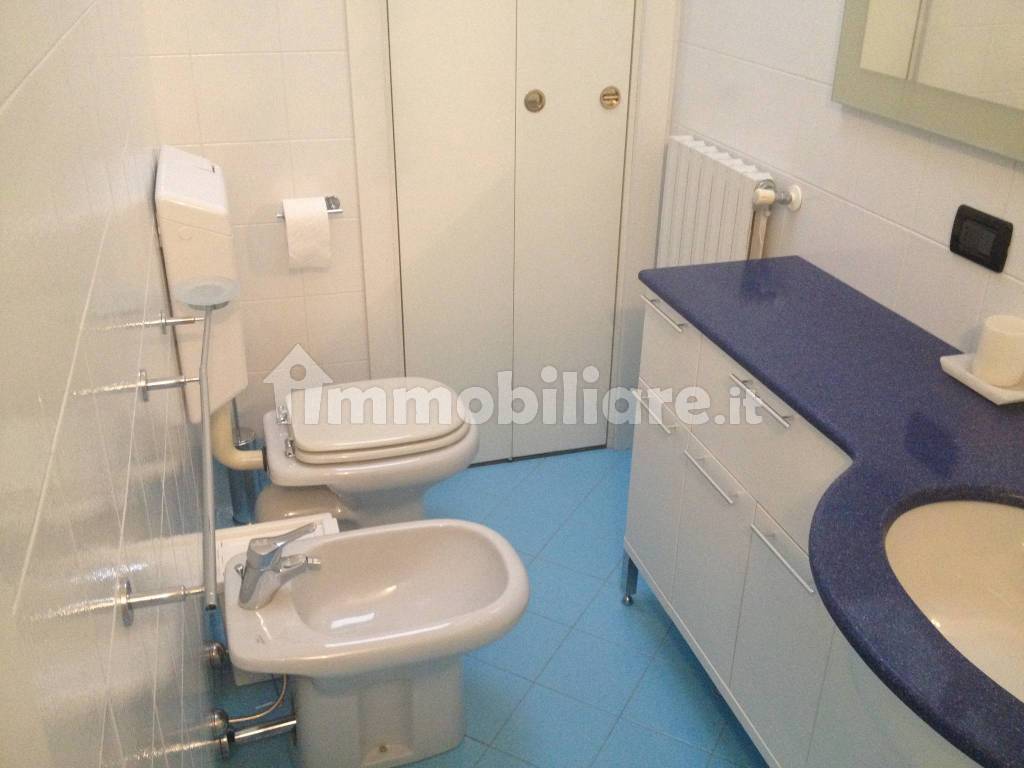 MANSARDA BAGNO REGOLARE