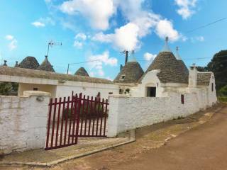 trulli-ostuni