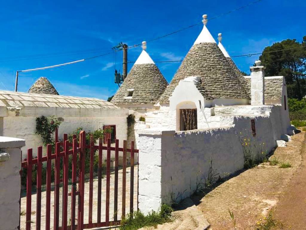 trulli-ostuni