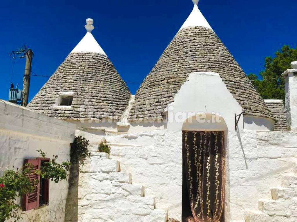 trulli-ostuni