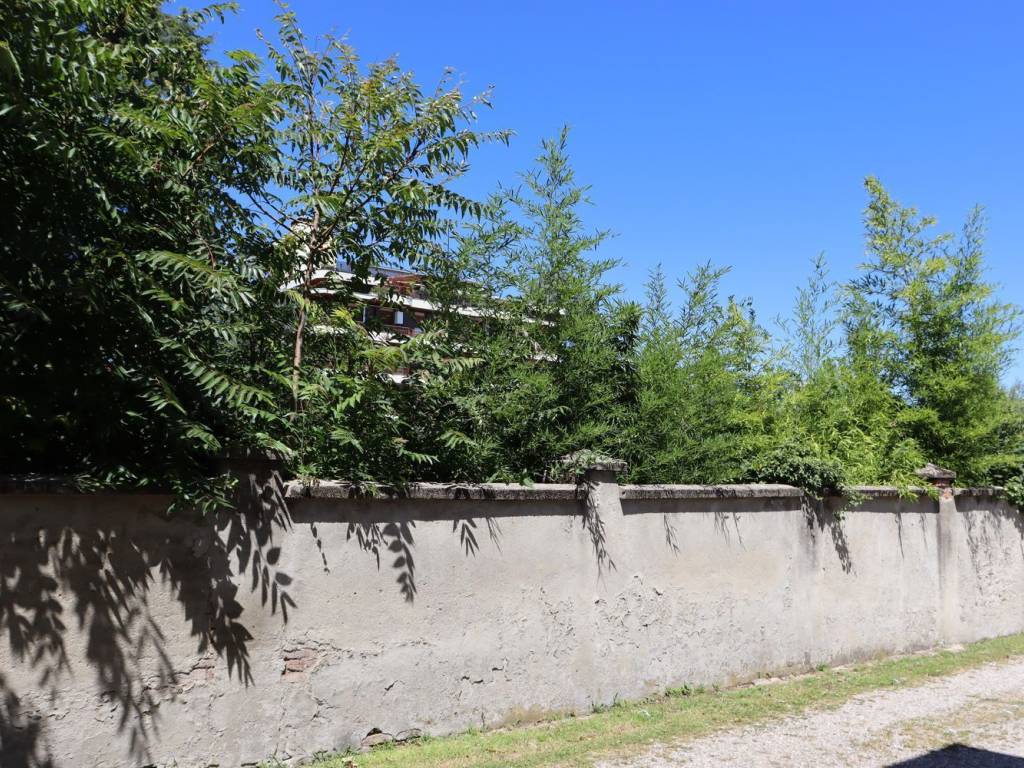 Terreno edificabile via venegoni, cassano magnago