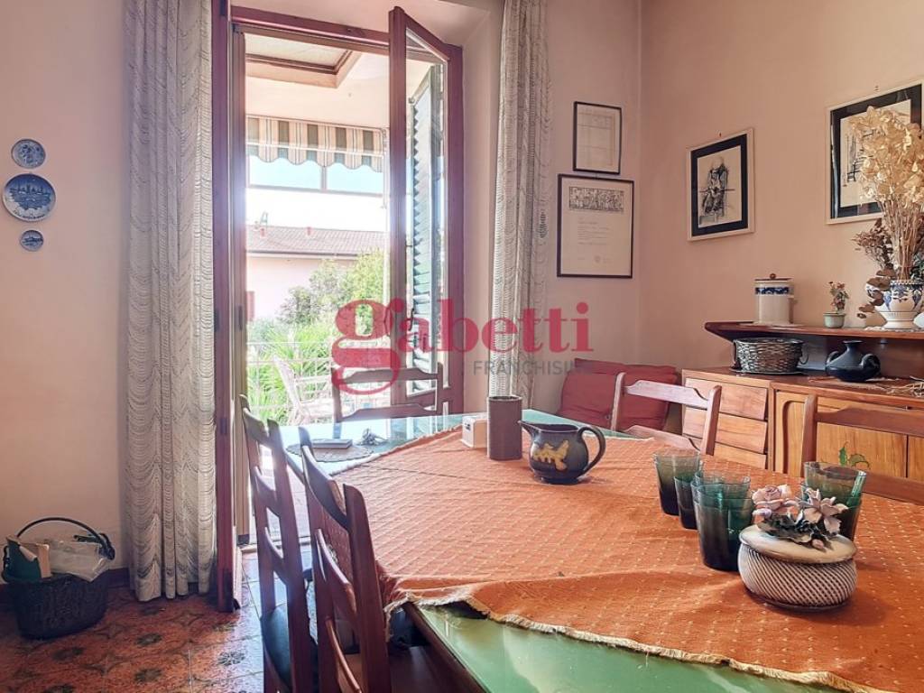 Villa_suddivisa_due_appartamenti_Pisa_vendita_sant'ermete_giardino (6).png