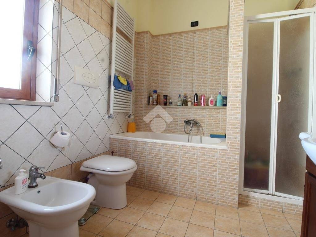 BAGNO 2° PIANO