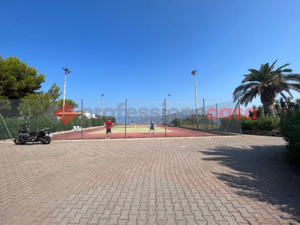 campo da tennis residenziale