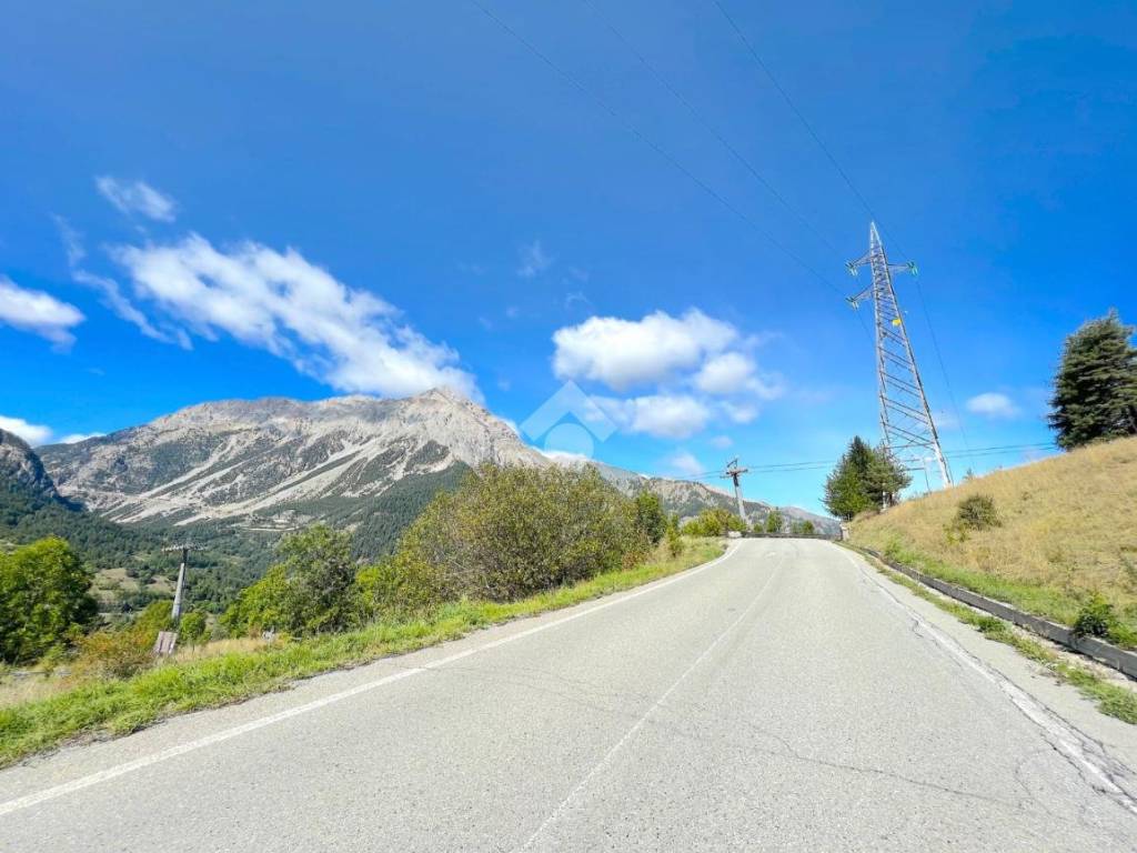 strada fronte terreno