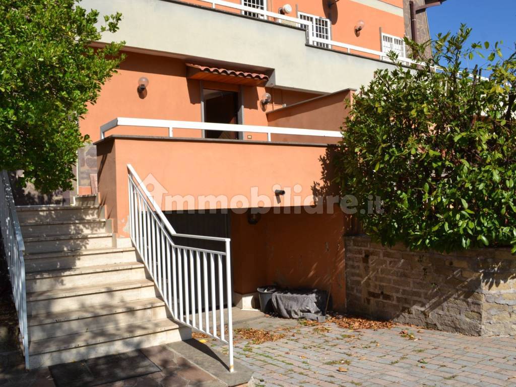 Vendita Appartamento Roma. Trilocale in via Giuseppe Balzaretto 236. Da