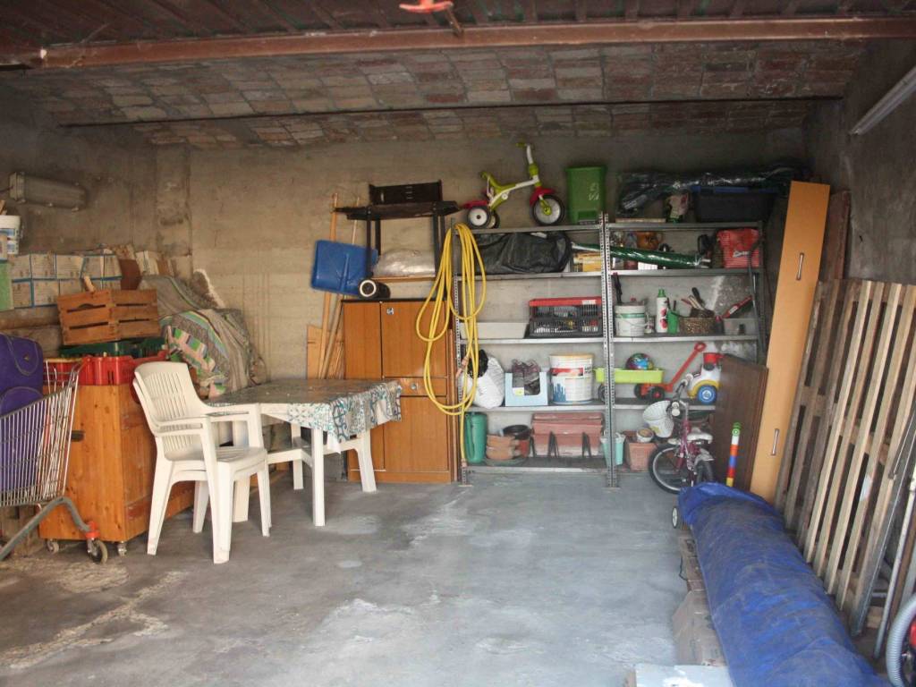 Ampio garage