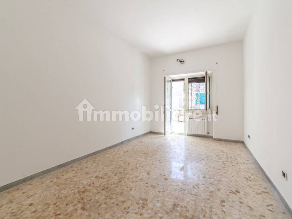 VIA VASSALLI APARTAMENTO IN VENDITA