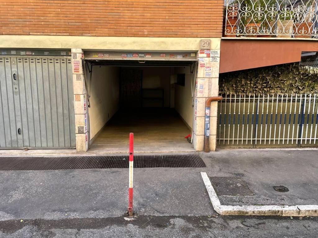 Garage Box via Scipio Sighele 29, Roma, Rif. 106415451 Immobiliare.it