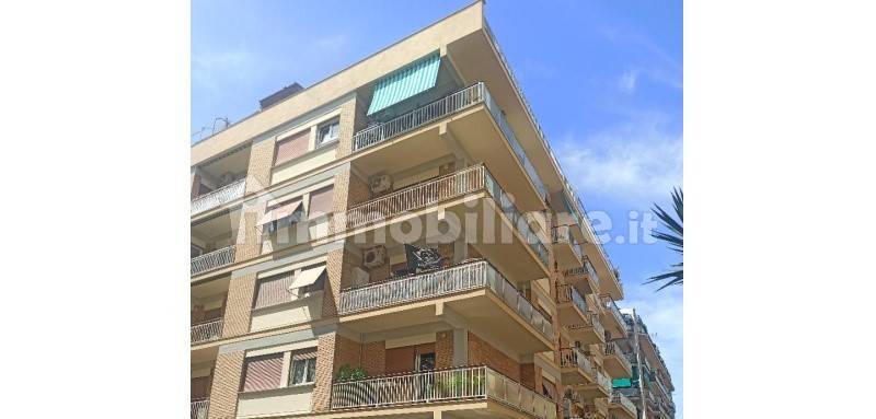 Vendita Appartamento Roma. Quadrilocale in viale delle Repubbliche