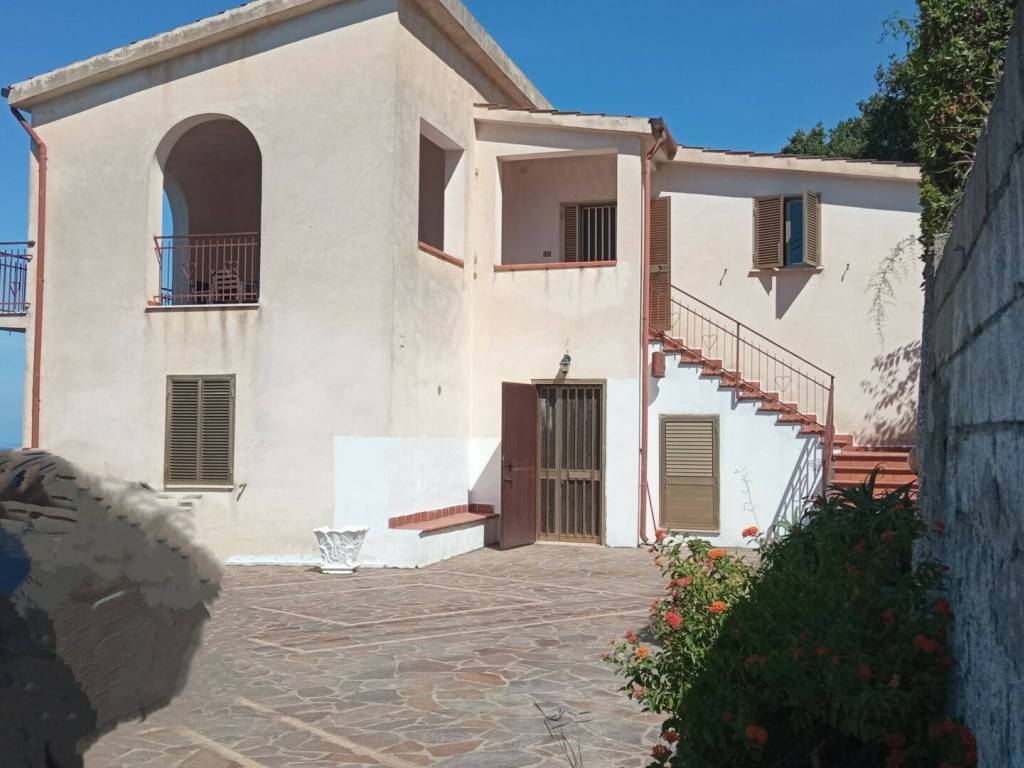 vendita-villa-unifamiliare-in-via-varone-sottano-1-longobardi-buono