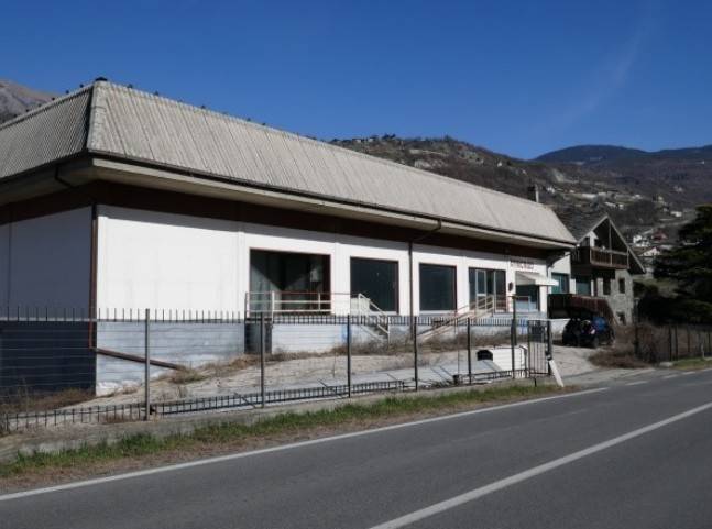 Capannone all'asta strada statale della valle d'aosta, chambave