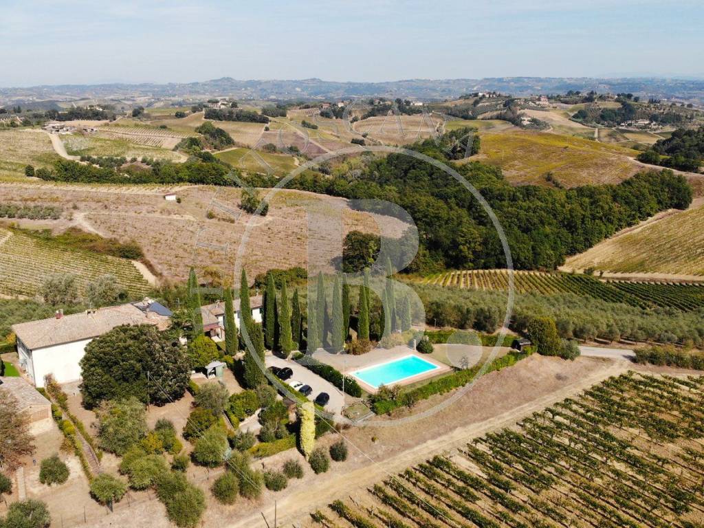 SanGimignano terratetto ristrutturato con giardino