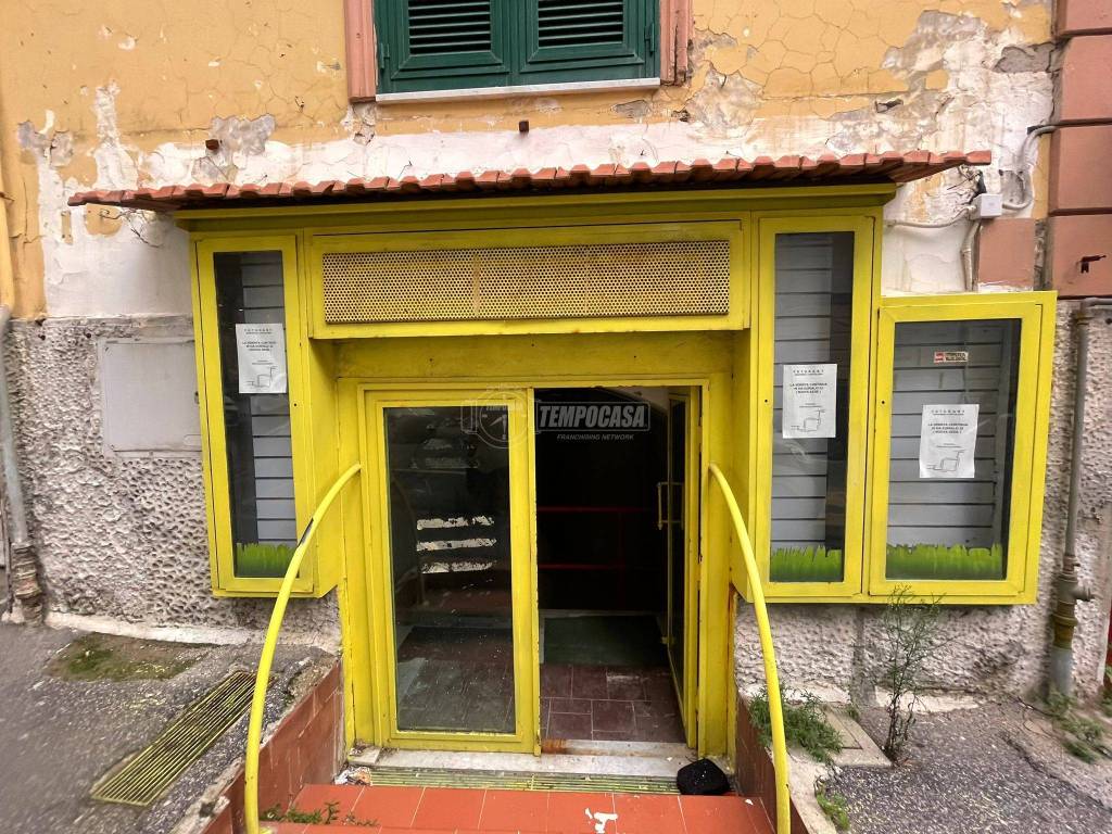 Locale commerciale via enea, bagnoli, napoli