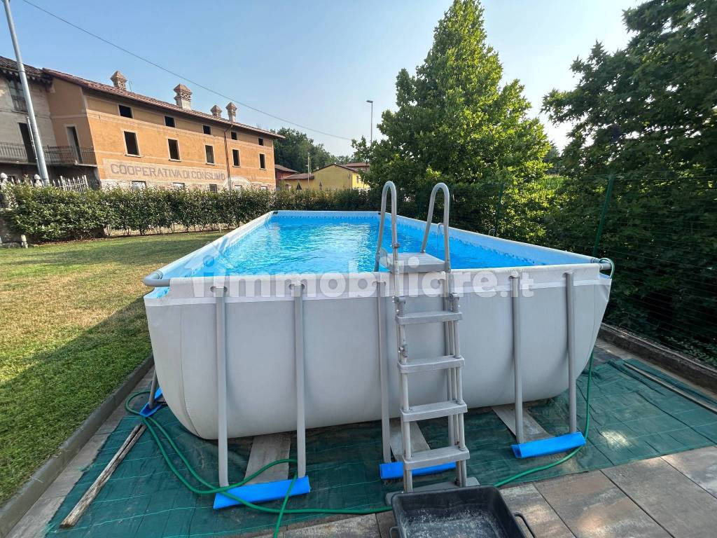 Vendita Appartamento Capriano del Colle. Quadrilocale in via Trento 33