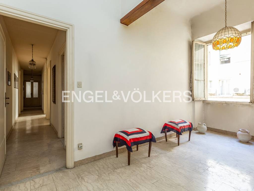 Sale Apartment in via Cicerone. Rome. To be refurbished, third floor,  independent heating, ref. 106508271