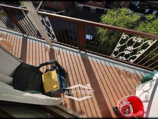 Balcone soggiorno-cucina