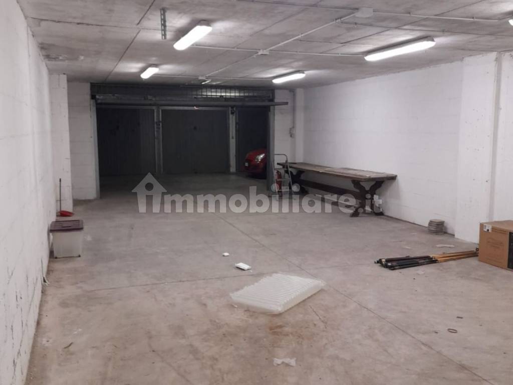 Garage Box via Gregorio XI, Roma, Rif. 106542489 Immobiliare.it
