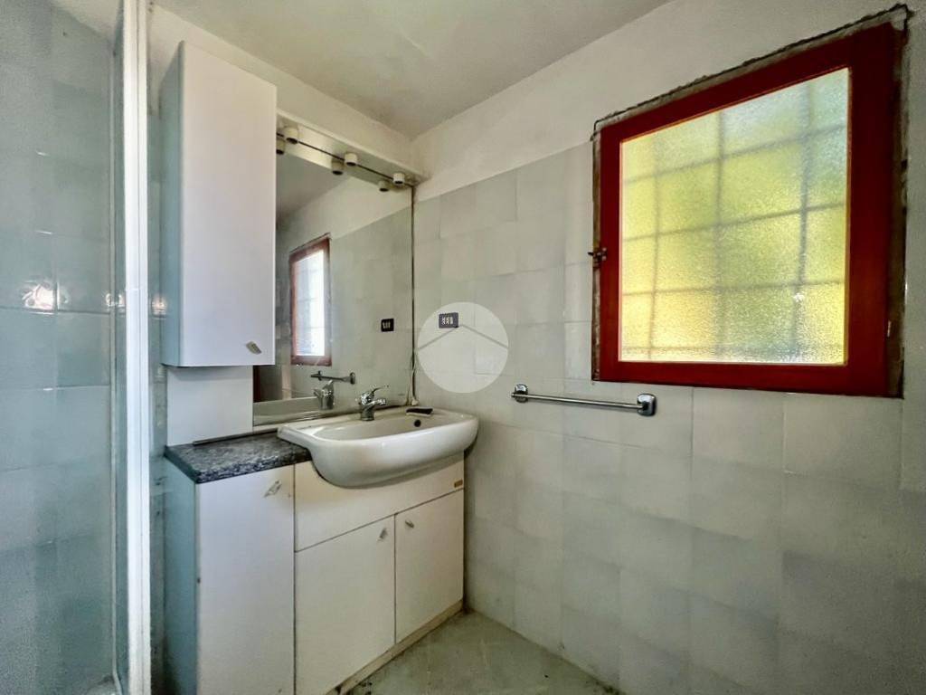 bagno al piano primo