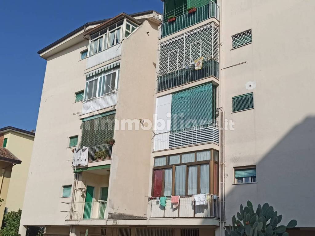 Vendita Appartamento Caserta. Trilocale in via Benedetto Croce 3. Da