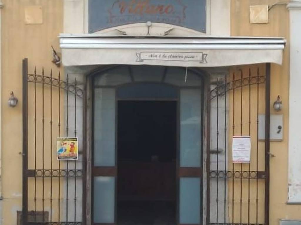 Pizzeria piazza Giuseppe Zanardelli 26, Roccapiemonte, Rif. 106582693