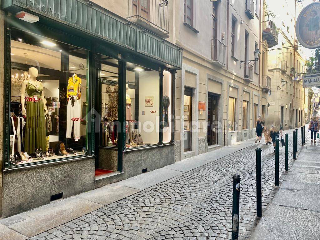 Locale commerciale via Giuseppe Barbaroux 5, Torino, Rif. 106594163 Immobiliare.it