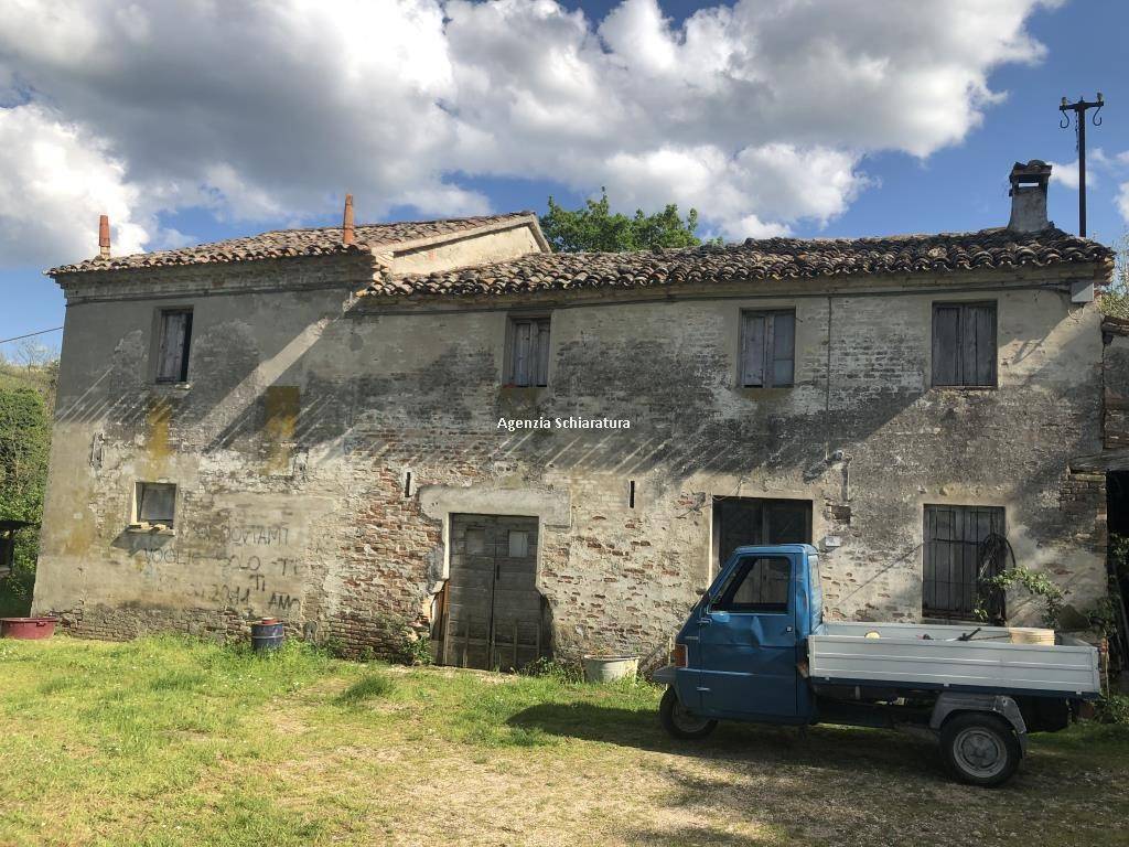 Rustico - Casale in vendita a Vallefoglia