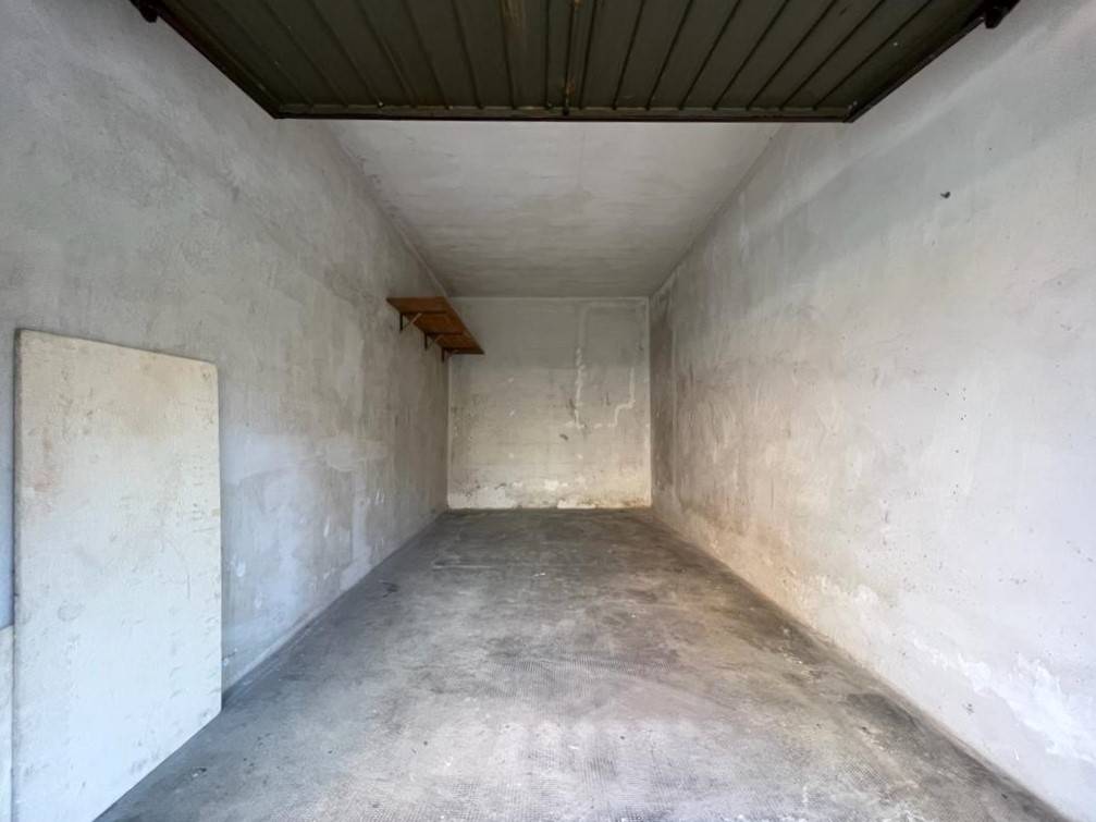 Garage - box via beppe fenoglio 11, centro, canale