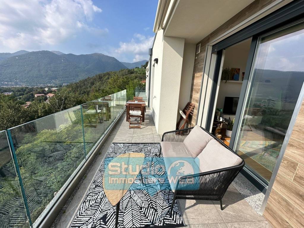 Affitto Appartamento Longone al Segrino. Trilocale