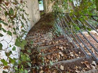 scala esterna piano primo