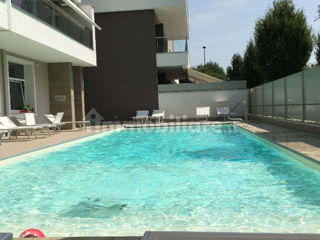 Piscina condominiale