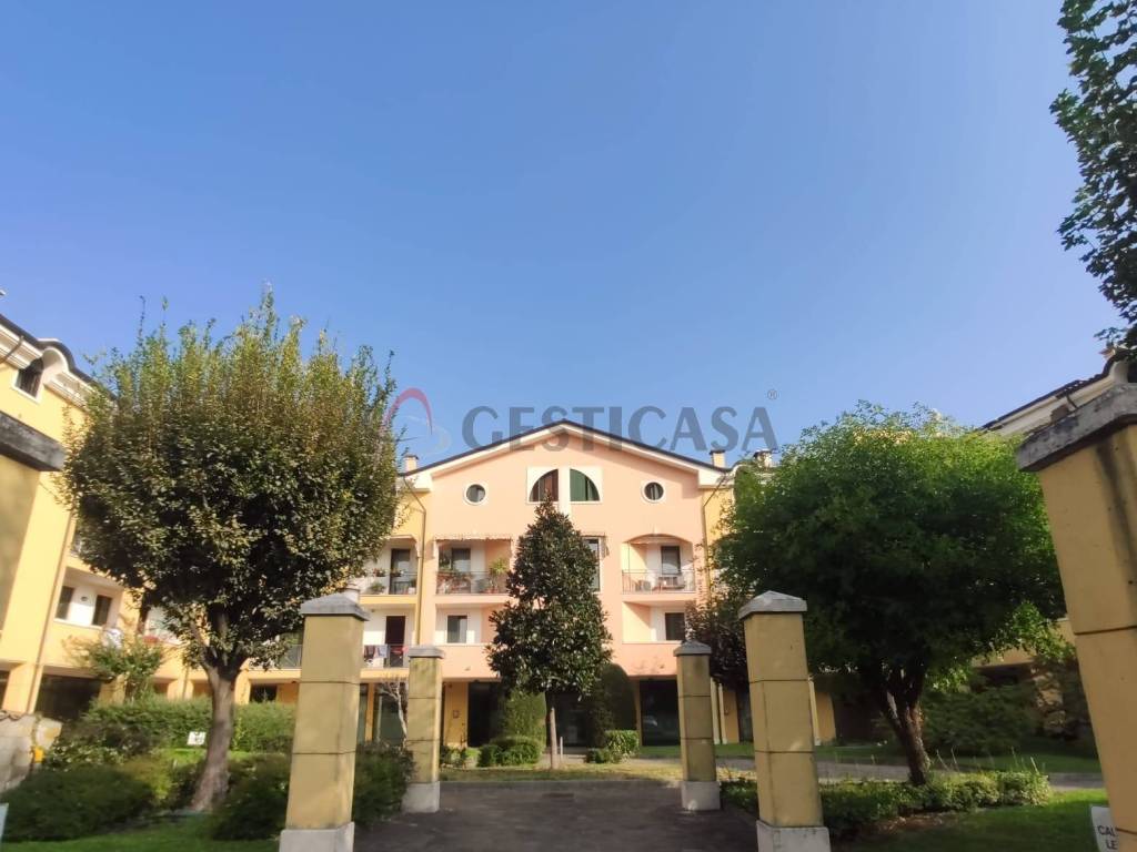 Locale commerciale piazza Italia, Montebello Vicentino, Rif. 106655427