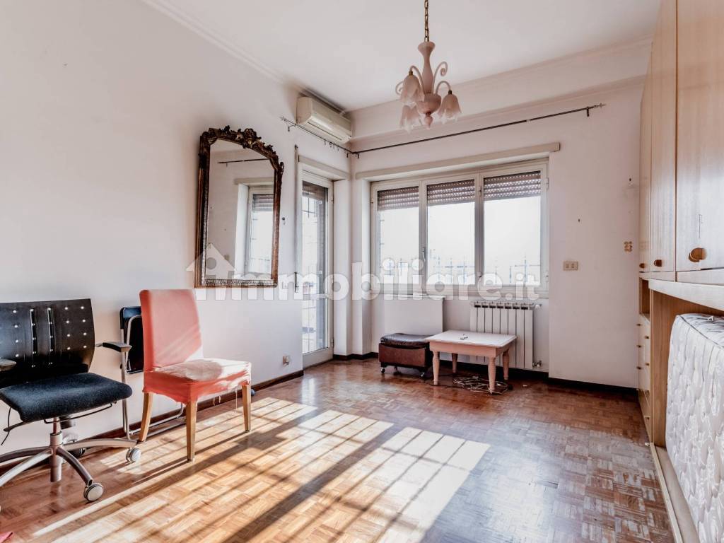 Vendita Appartamento in via dei Gonzaga. Roma. Da ristrutturare, posto