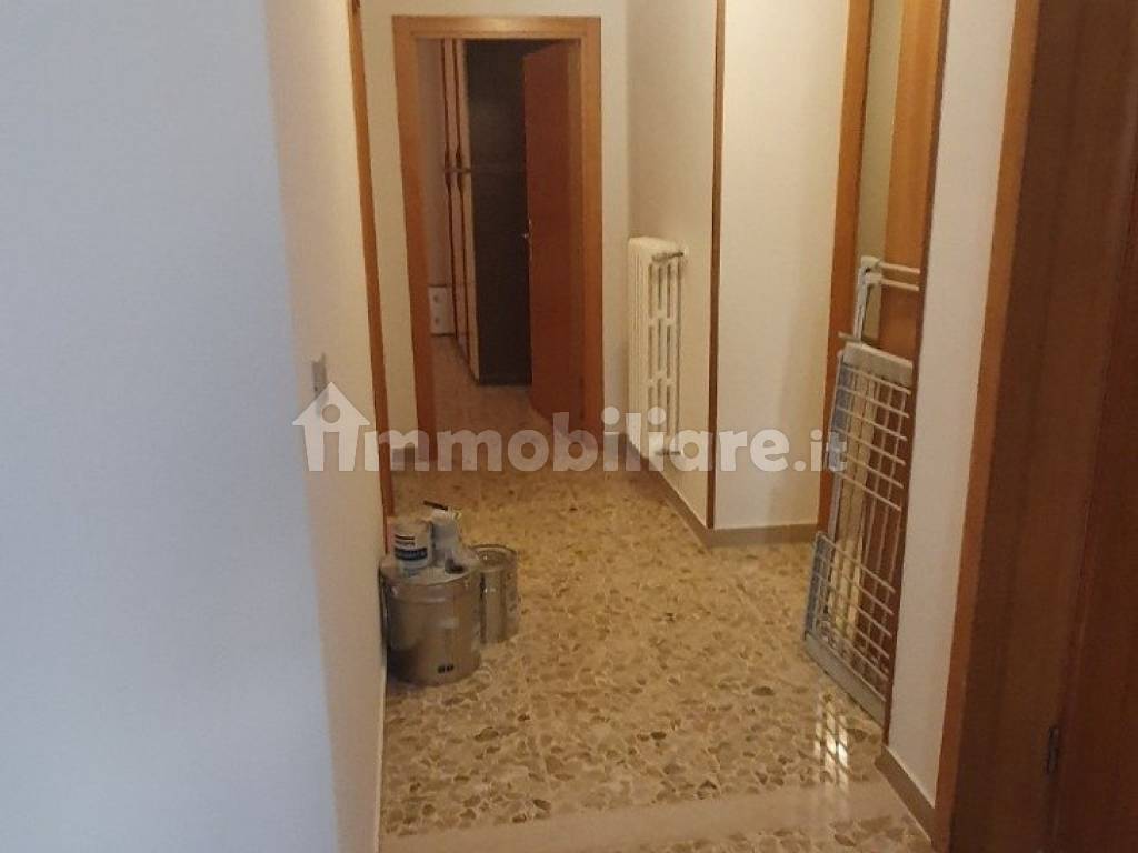 Affitto Appartamento Vasto. Trilocale in via d'Avalos Gonzaga. Buono