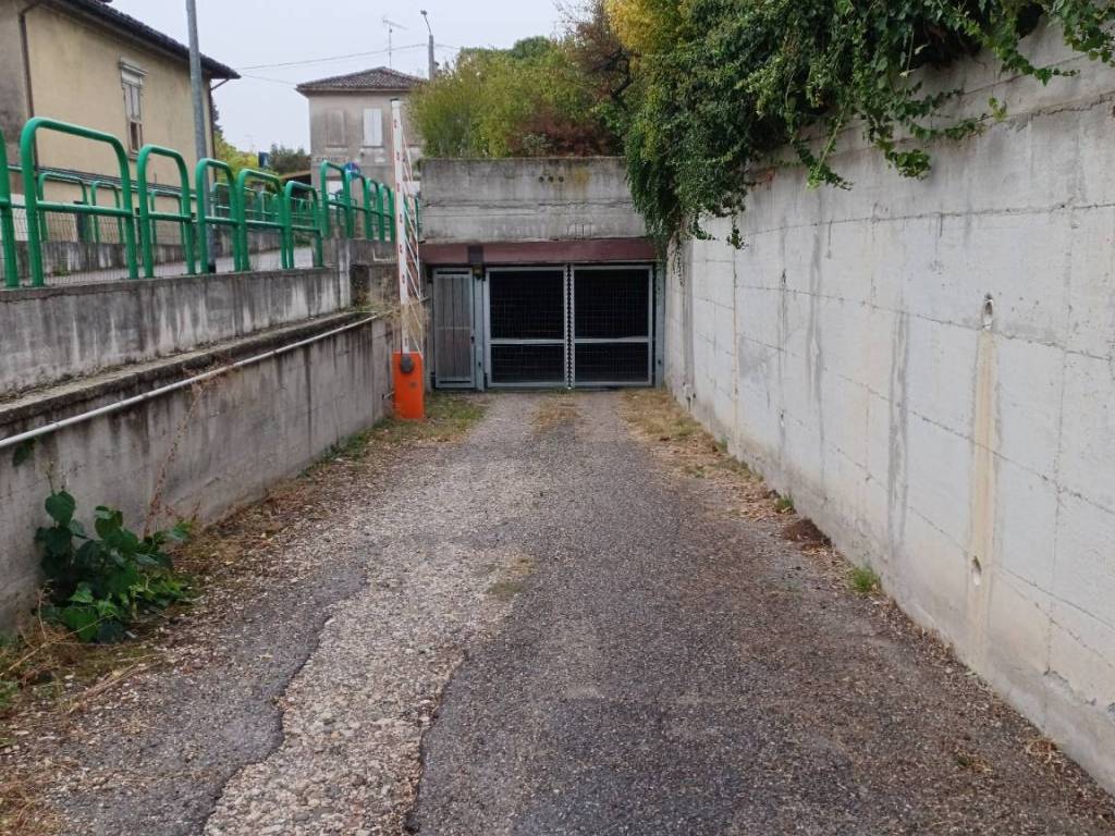 Garage - box viale brescia, asola