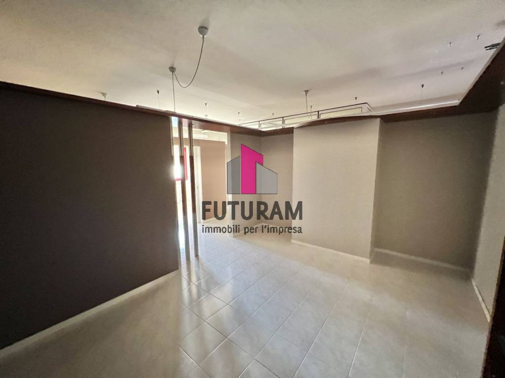 AFFITTASI UFFICIO 87MQ A SARCEDO