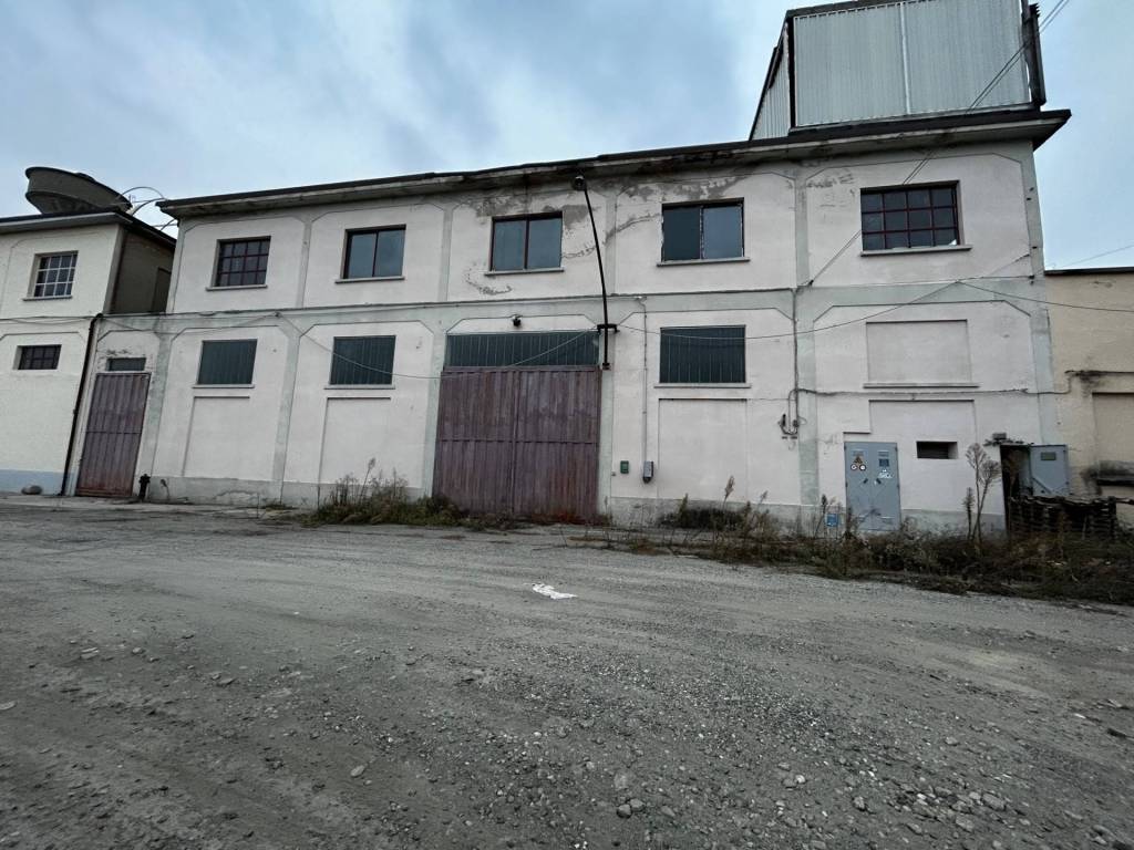 Capannone via confienza 17, centro, palestro