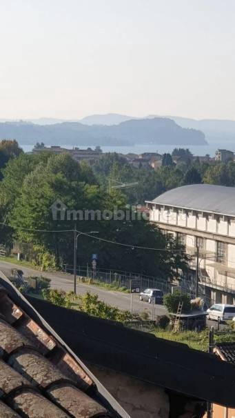 VISTA LAGO DALLA MANSARDA