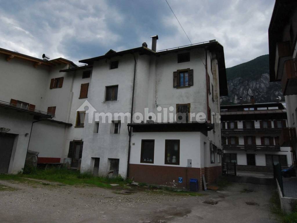 casa padronale santo stefano di cadore dietro