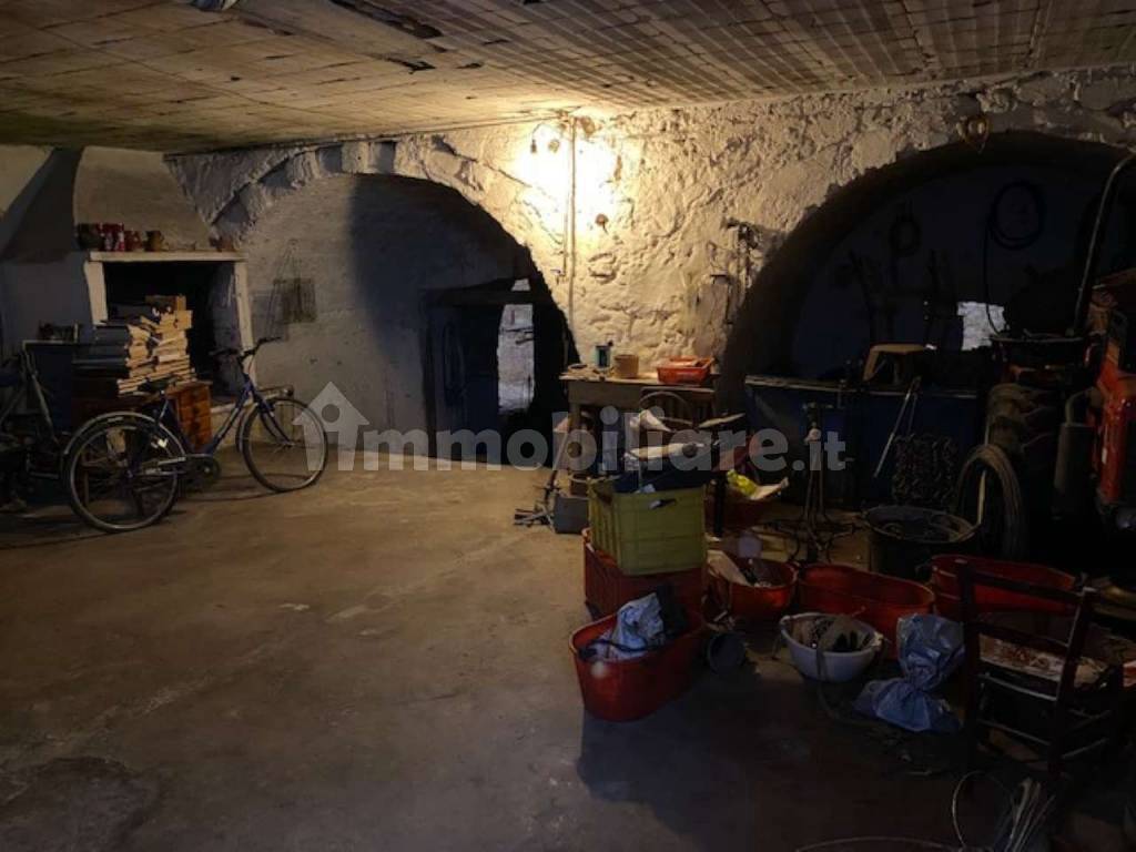 garage/cantina