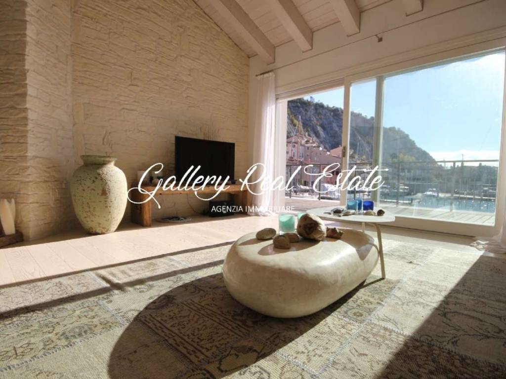 Sale Apartment DuinoAurisina. 3room flat in via Portopiccolo. New