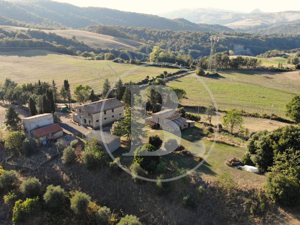 Podere tra Volterra e San Gimignano