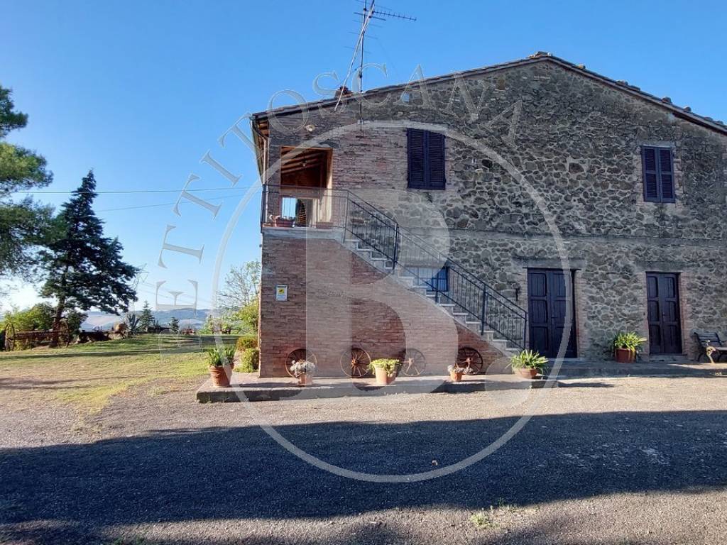 Podere tra Volterra e San Gimignano